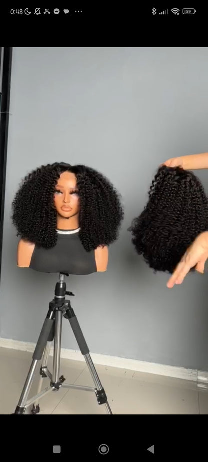 Perruque bouclée noir- frontale 13*4 - Long16 - Densité 350%